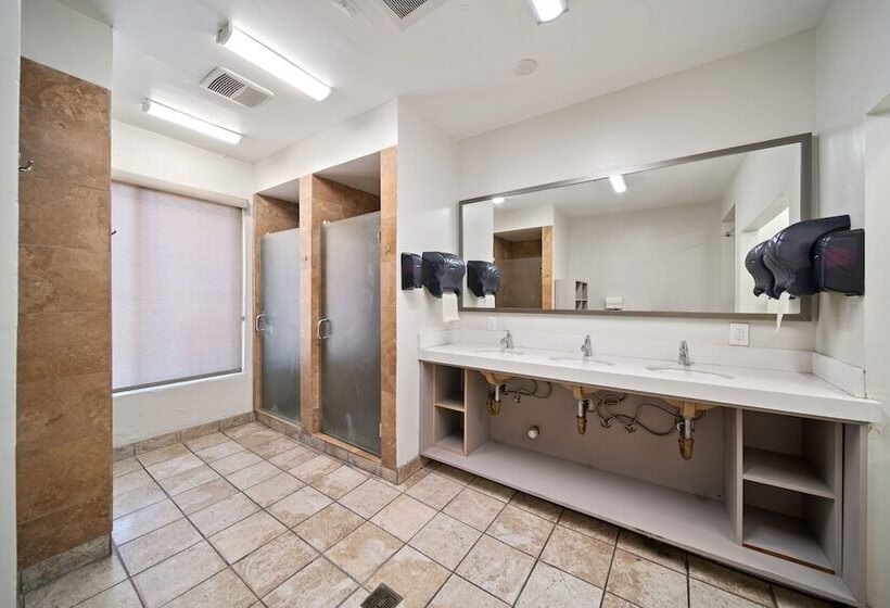 Samesun Hollywood Hotel & Hostel