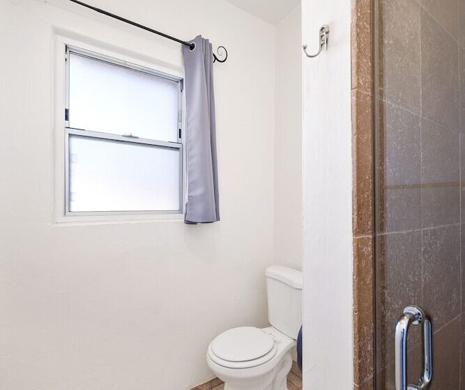 Samesun Hollywood Hotel & Hostel