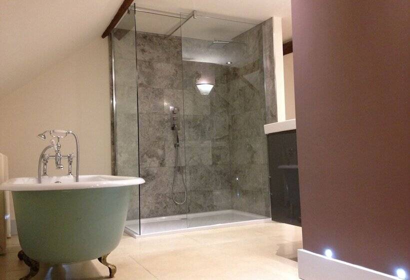 Bed and Breakfast Saul Farm