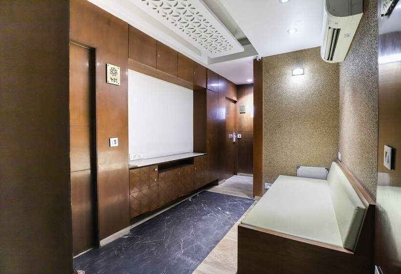 Super Collection O Airport Road Formerly Hotel Kyra