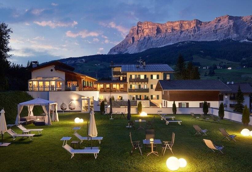 Dolomites Wellness Hotel Savoy