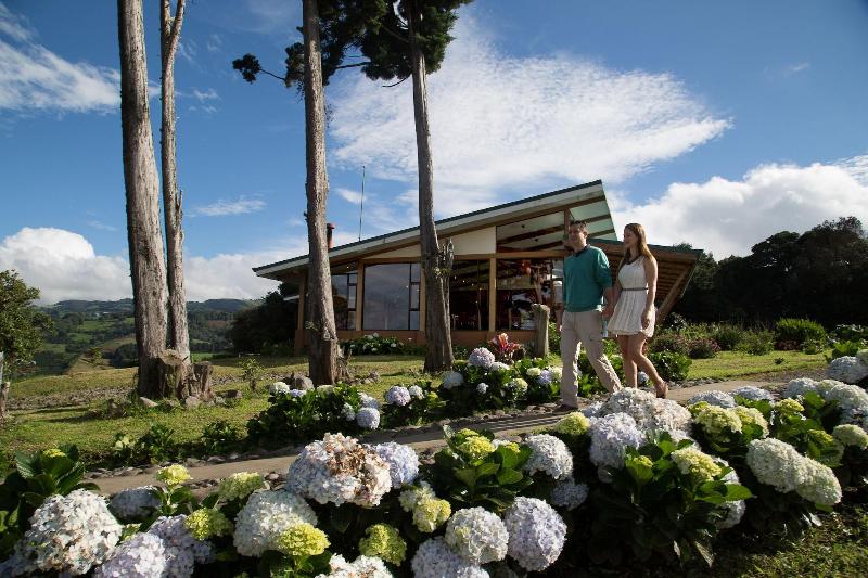 簡易ホテル Chayote Lodge