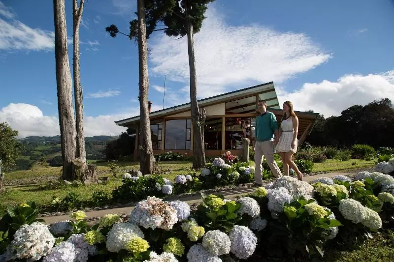 簡易ホテル Chayote Lodge