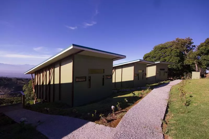 簡易ホテル Chayote Lodge