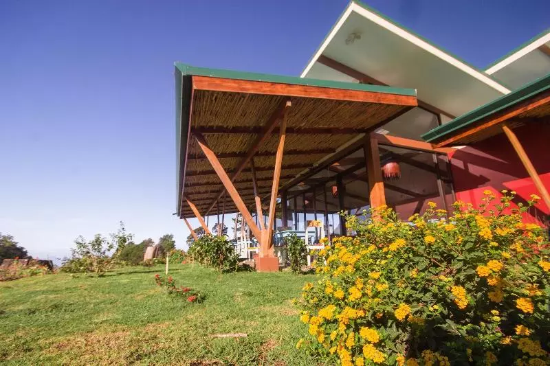 簡易ホテル Chayote Lodge