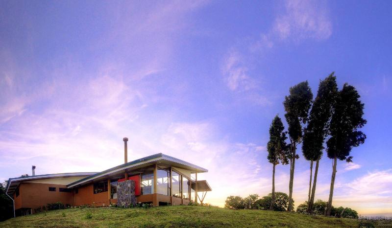 簡易ホテル Chayote Lodge