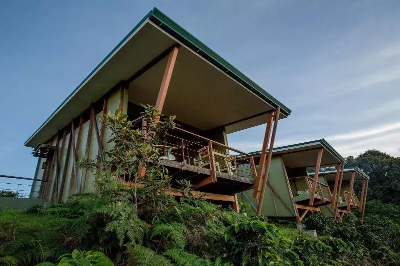 簡易ホテル Chayote Lodge