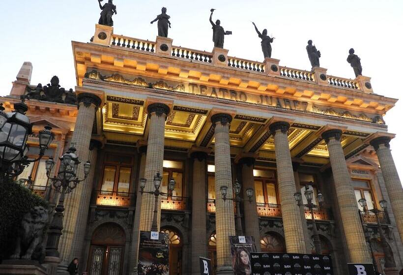 هتل El Viejo Zaguan By Lunian