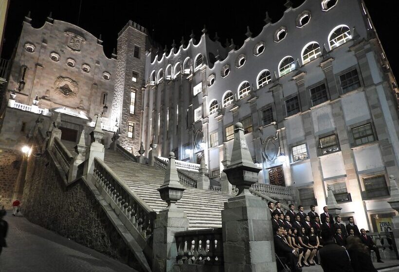 هتل El Viejo Zaguan By Lunian