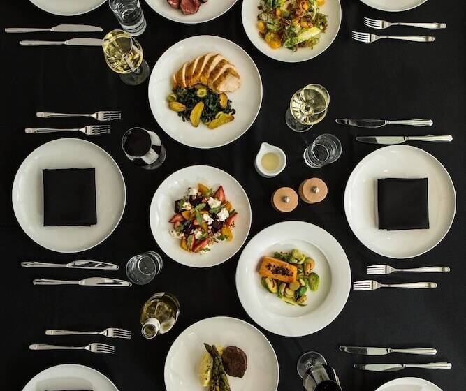 ホテル Emc2, Autograph Collection