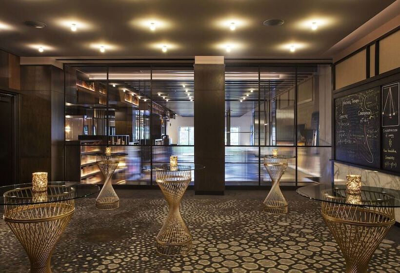 ホテル Emc2, Autograph Collection