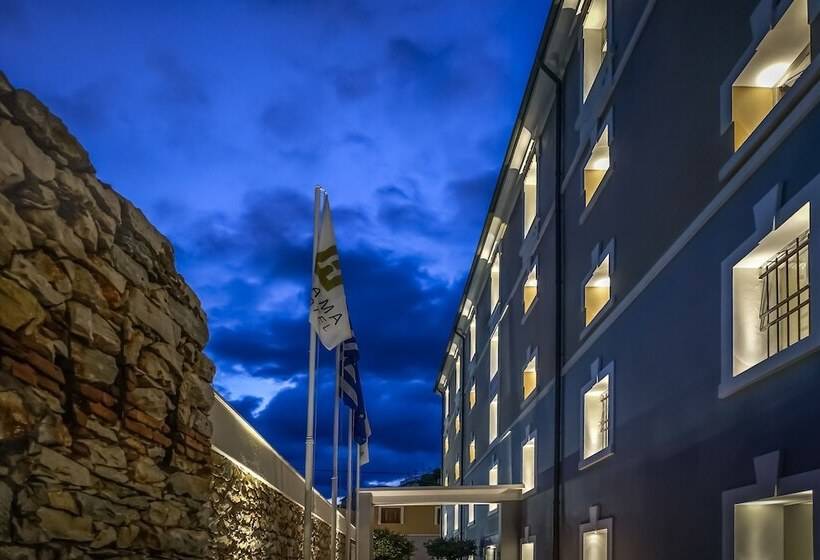 ホテル Hydrama Grand