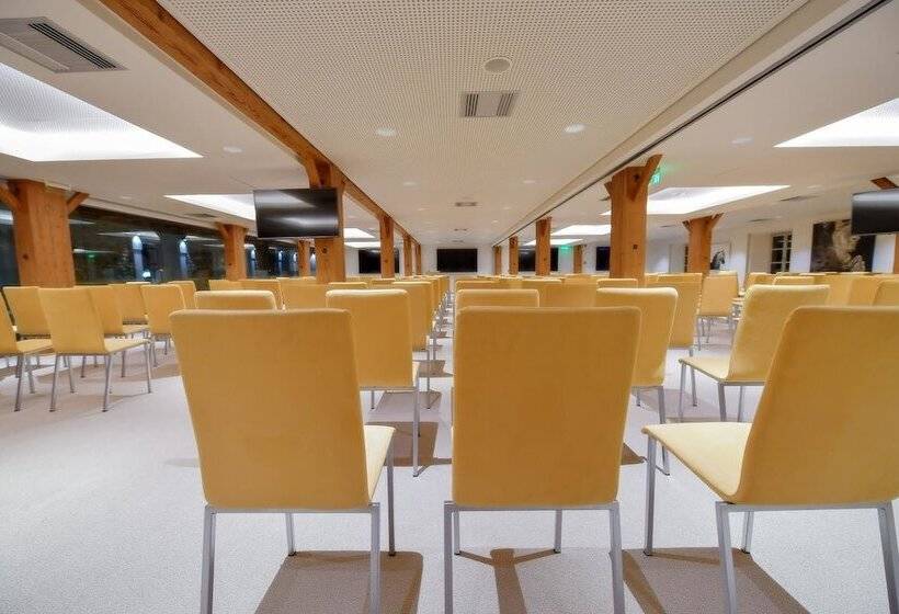 ホテル Hydrama Grand