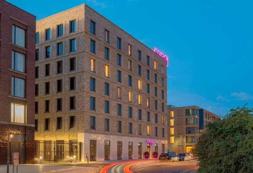 هتل Moxy London Excel