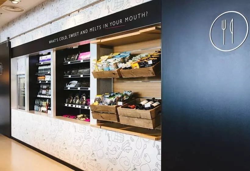 هتل Moxy London Excel