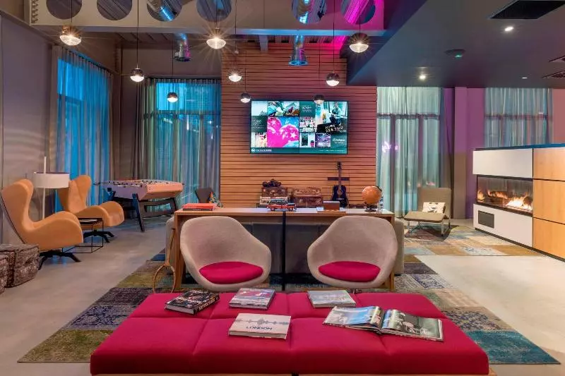 هتل Moxy London Excel