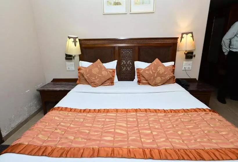 Hotel Sai Inn