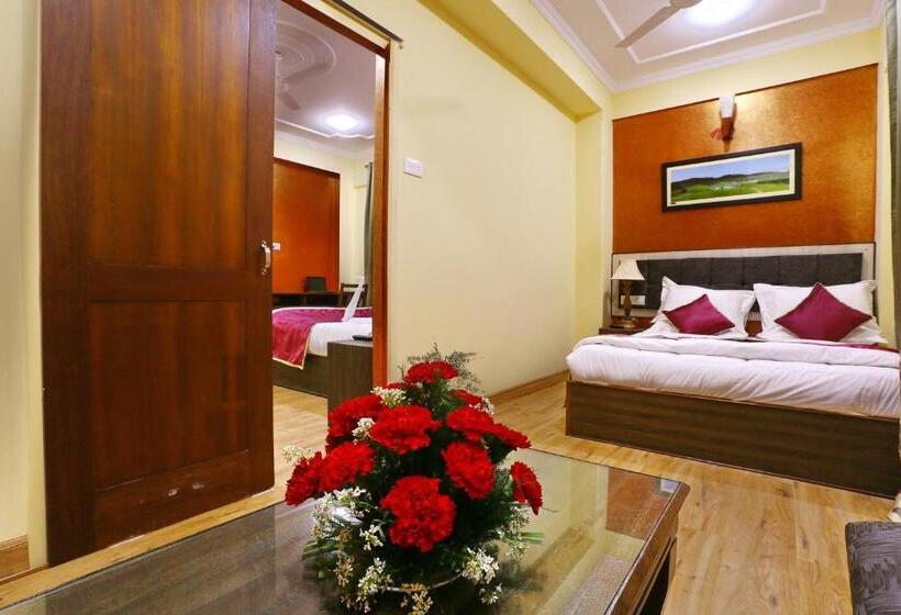 Hotel The Grand Mamta