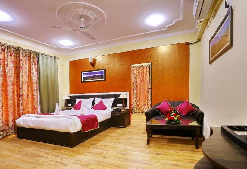 Hotel The Grand Mamta