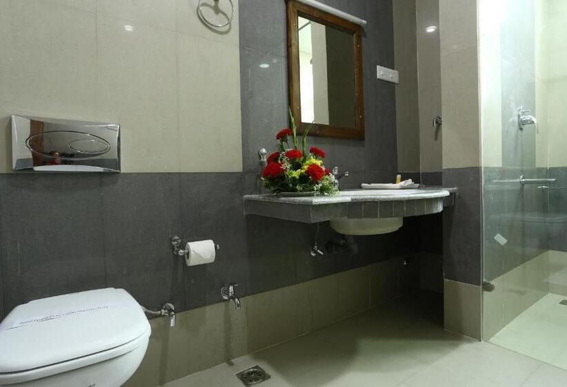 Hotel The Grand Mamta