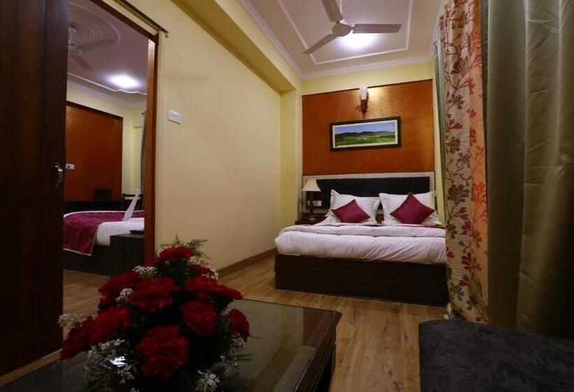 Hotel The Grand Mamta