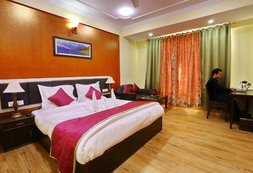 Hotel The Grand Mamta