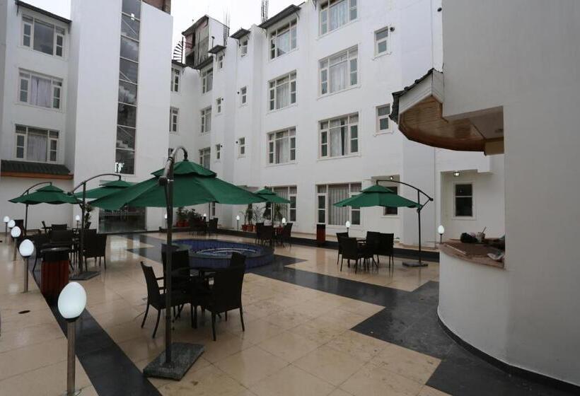 Hotel The Grand Mamta