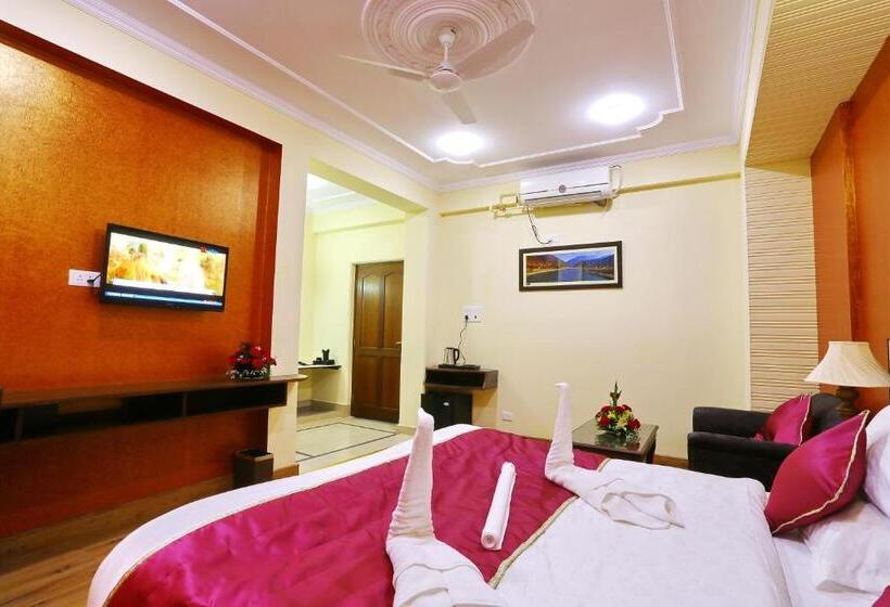 Hotel The Grand Mamta