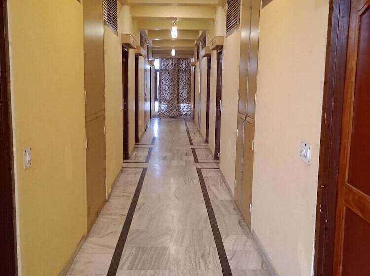 Hotel The Grand Mamta