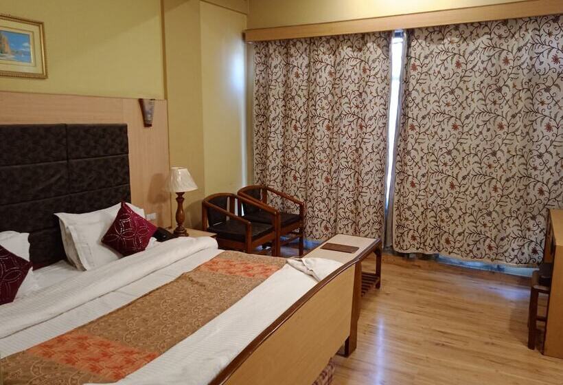 Hotel The Grand Mamta