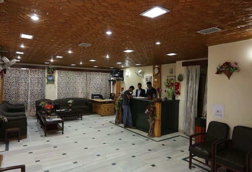 Hotel The Grand Mamta