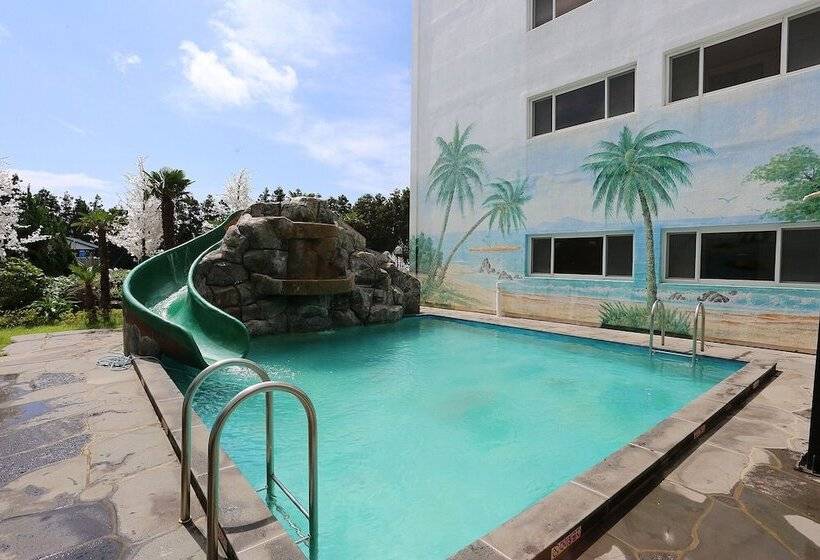 Hotel The Seri Resort