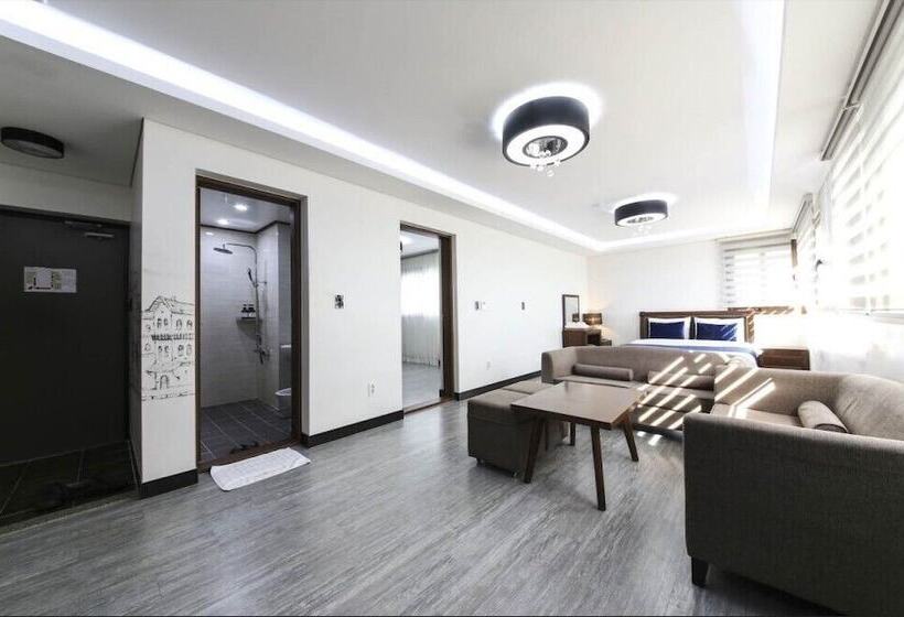 Hotel The Seri Resort