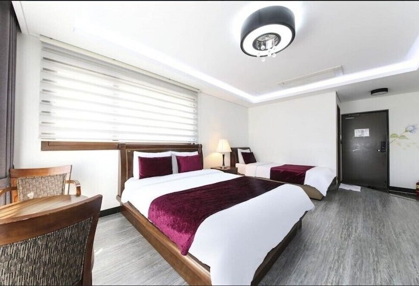 Hotel The Seri Resort