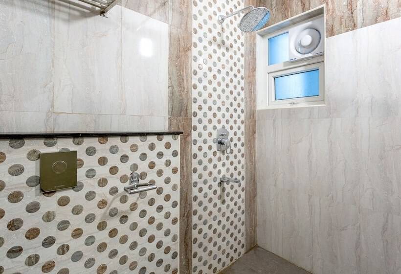 Hotel Treebo Berrys Boutique