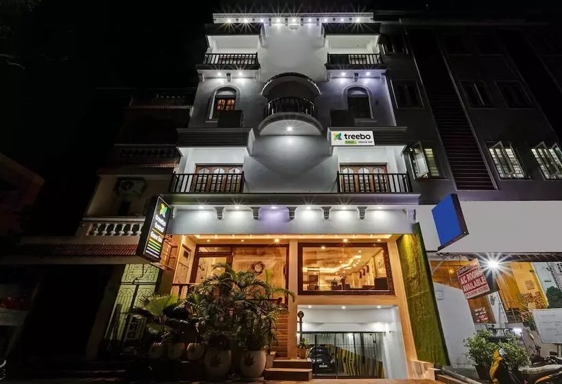 هتل Treebo Grace Inn, 3 Min Walk From Promenade Beach