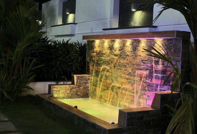 Le Villagio Resort & Domes