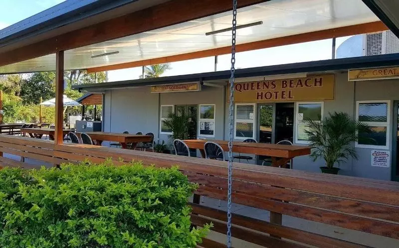 Motel Queens Beach