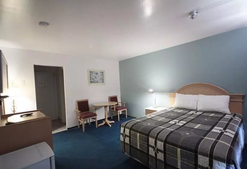 مُتل 6267 Persepolis Inn