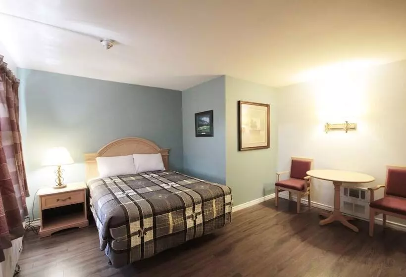 مُتل 6267 Persepolis Inn