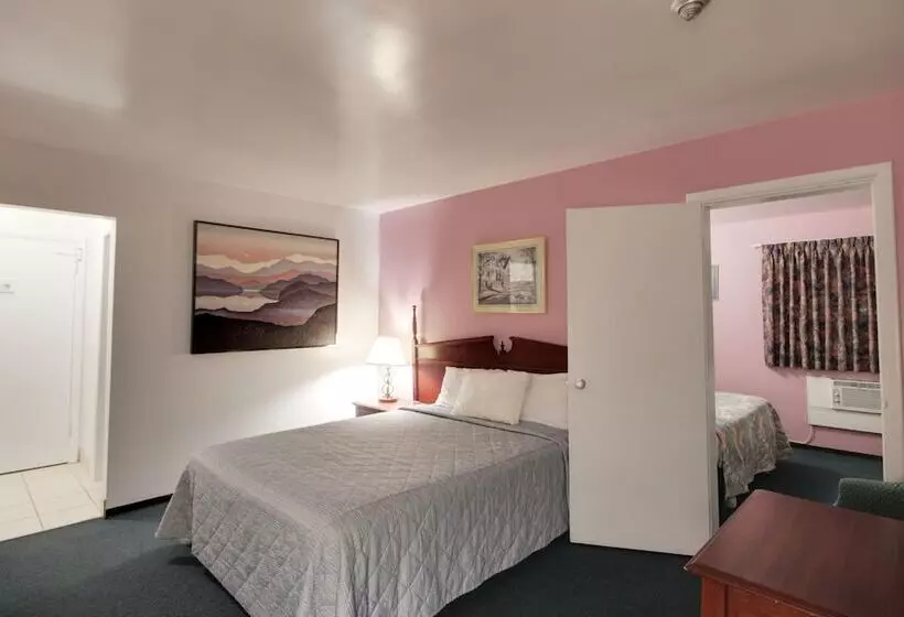 مُتل 6267 Persepolis Inn