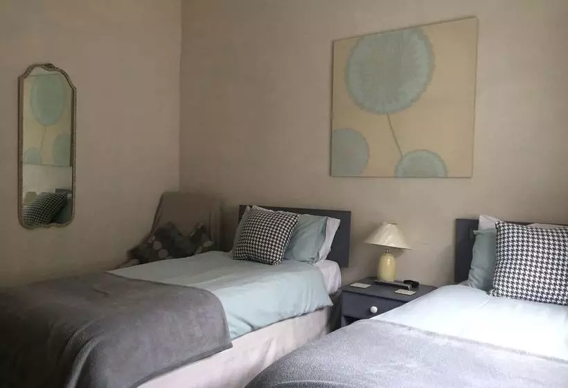 ペンション Albany Lodge Guest House