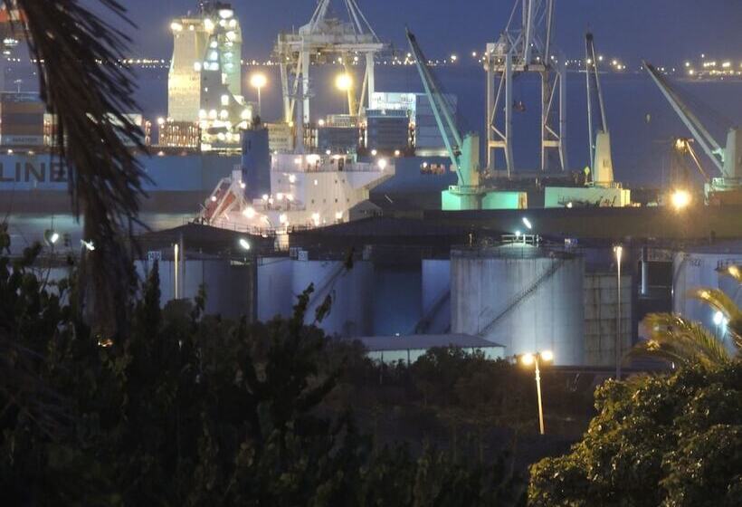 پانسیون La Mer Guesthouse