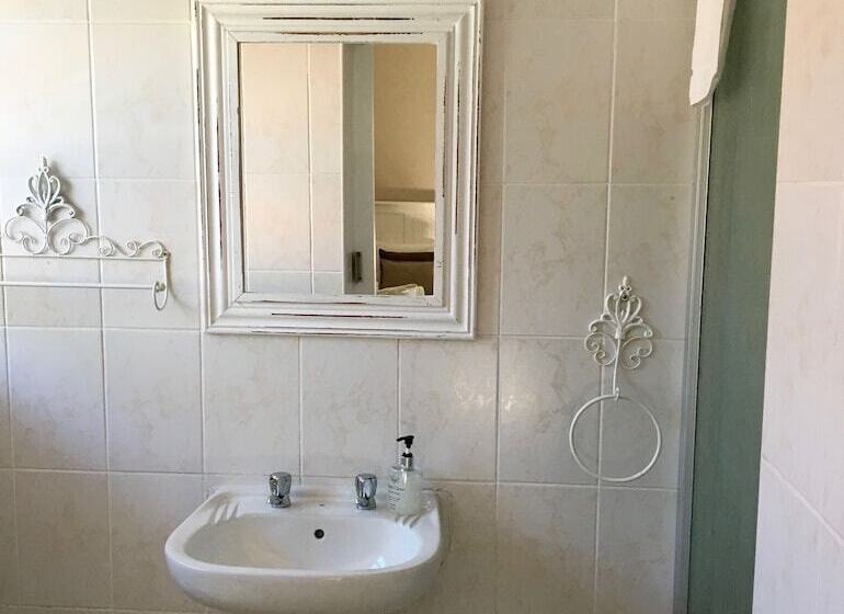 پانسیون La Mer Guesthouse