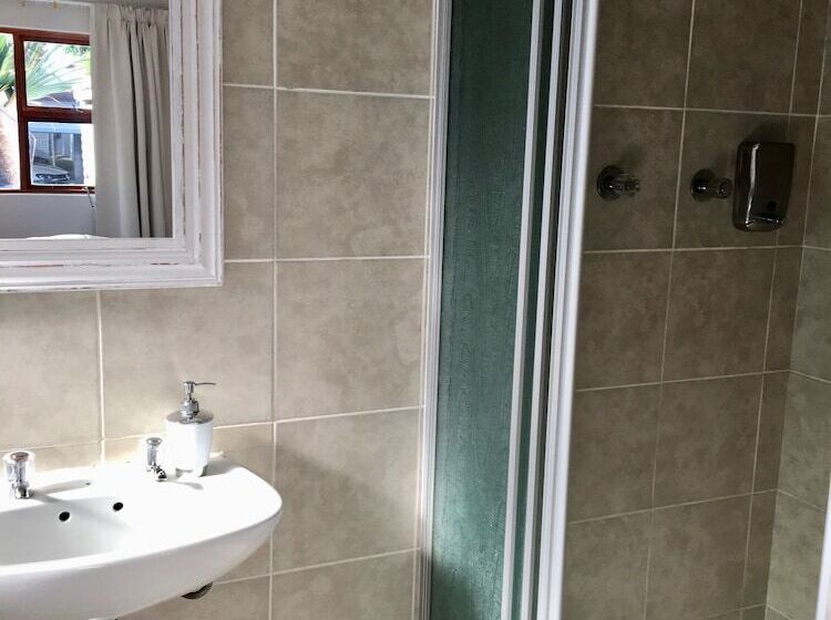 پانسیون La Mer Guesthouse