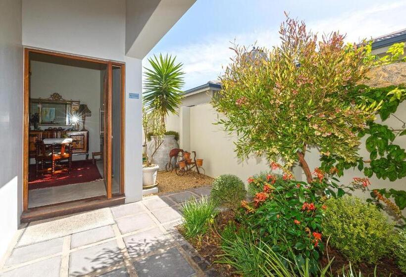 פנסיון Le Mahi Guest House