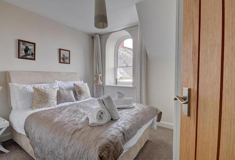 The Old Auction Rooms