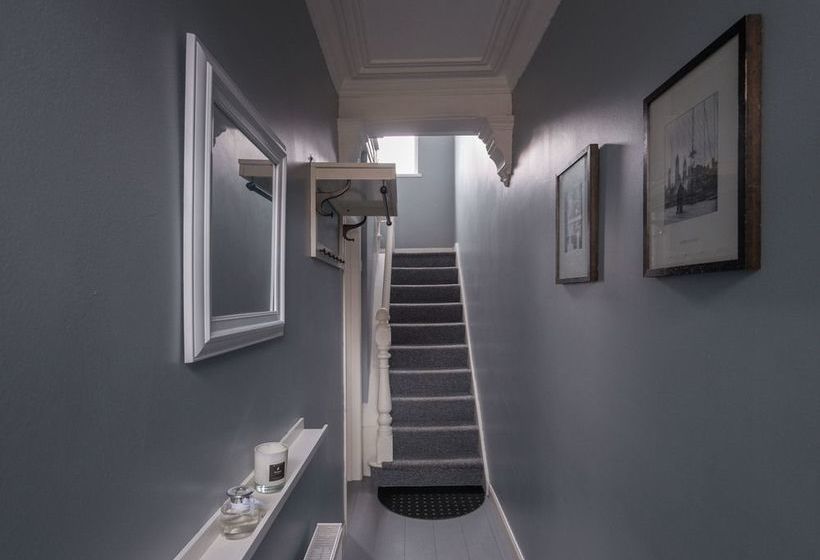 Titanic The Lady, 3 Bed Townhouse