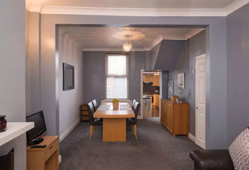 Titanic The Lady, 3 Bed Townhouse