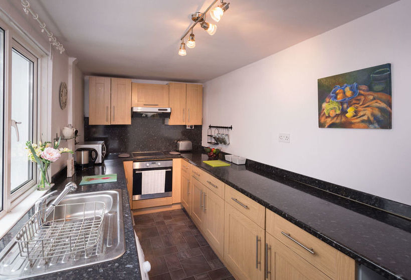 Titanic The Lady, 3 Bed Townhouse